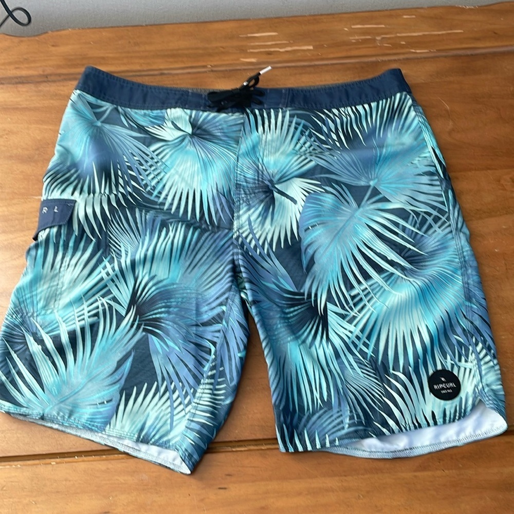 Rip Curl Board Shorts Size 38